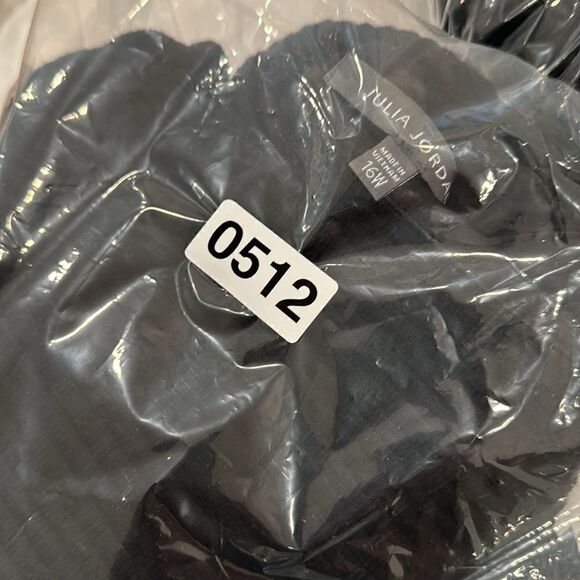 Julia Jordan Puff Sleeve Sweater Dress‎ In Black - Picture 7 of 12